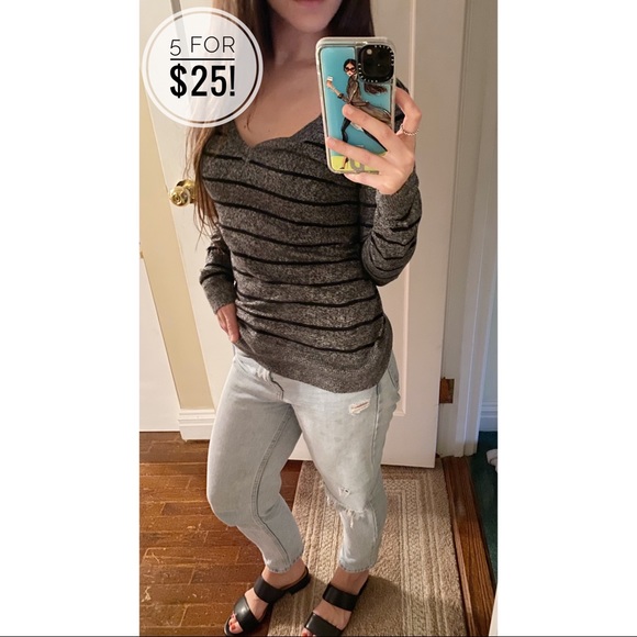 Mossimo Supply Co. Sweaters - 5/$25✨ Mossimo Grey/Black V-Neck LS Sweater - XS